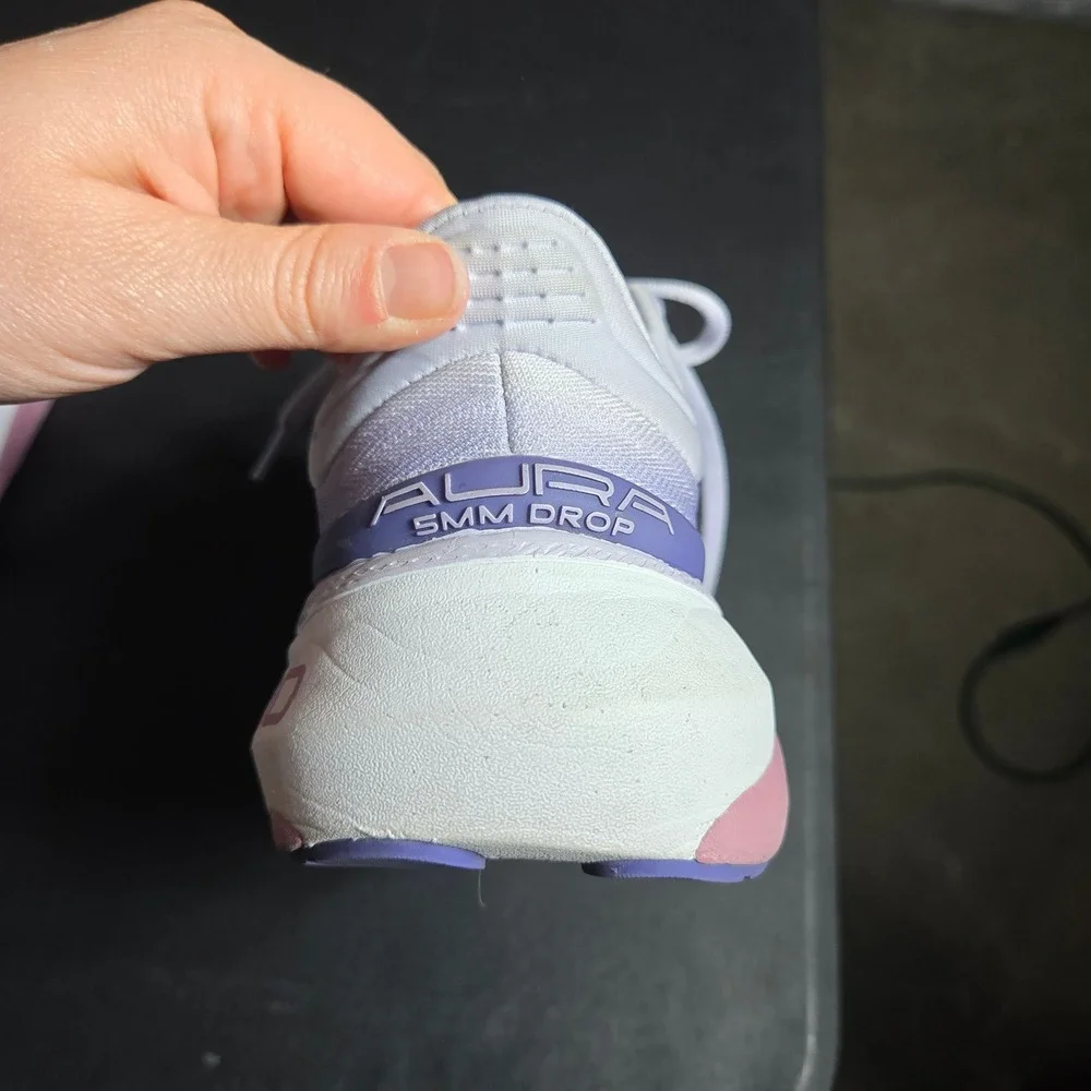 Topo athletic aura
